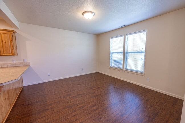 Building Photo - Three bedroom house in Hazel Dell - Built in 2014