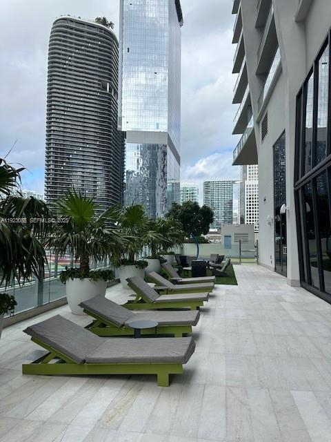 Building Photo - 1010 Brickell Ave
