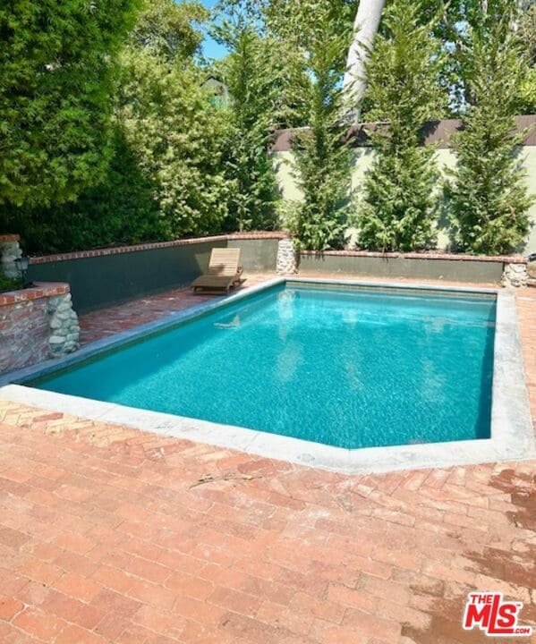 Building Photo - 1722-1722 1/2 N Stanley Ave