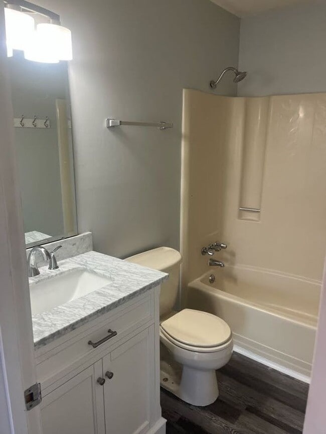 Building Photo - Available now. Beautifully Remodeled Townhouse Available in Central Mt Pleasant!