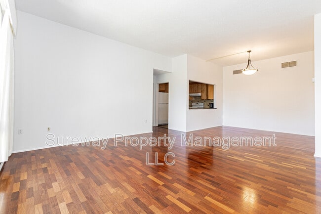 Building Photo - 1 Markham Rd