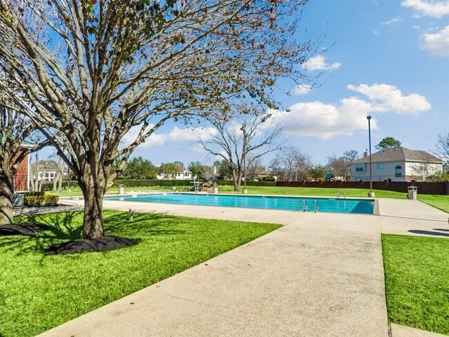 Building Photo - 5718 Indigo Trails Dr