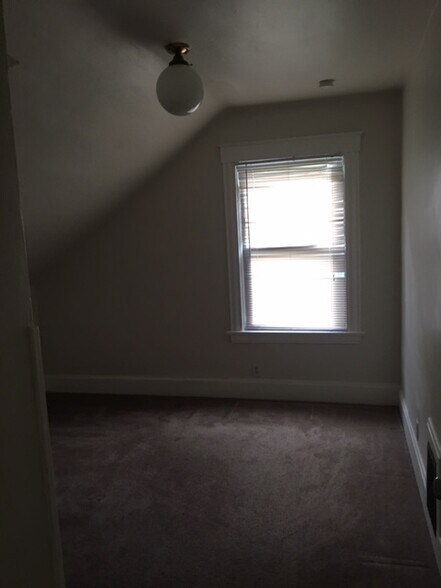 Building Photo - 3416 Ibsen Ave