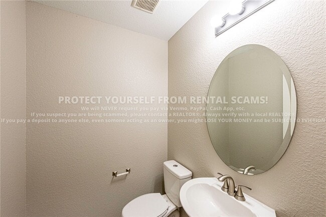 Building Photo - 758 W Breeze Cove