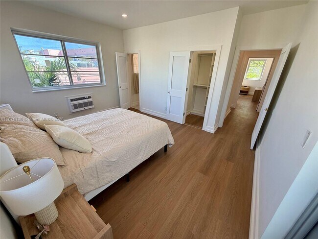 Building Photo - 1535 West Ave