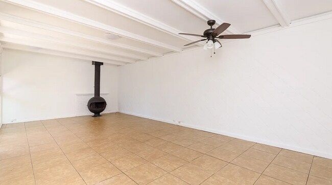 Building Photo - 11304 Isleta St