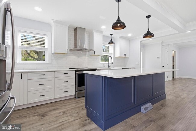 Building Photo - 51 Potter Ct