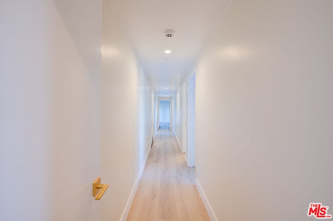 Building Photo - 4520 Gable Dr