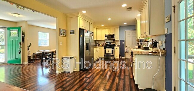 Building Photo - 7721 Cortland Place