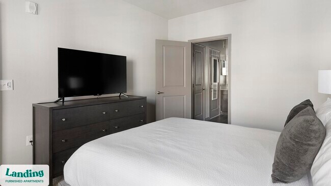 Building Photo - 650 S Main St