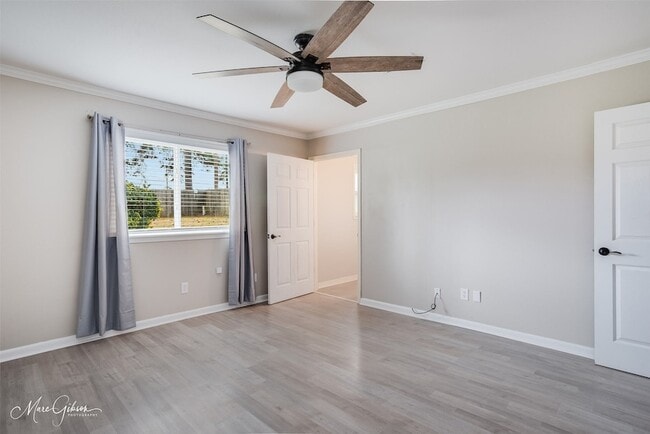 Building Photo - 9413 Garfield Dr