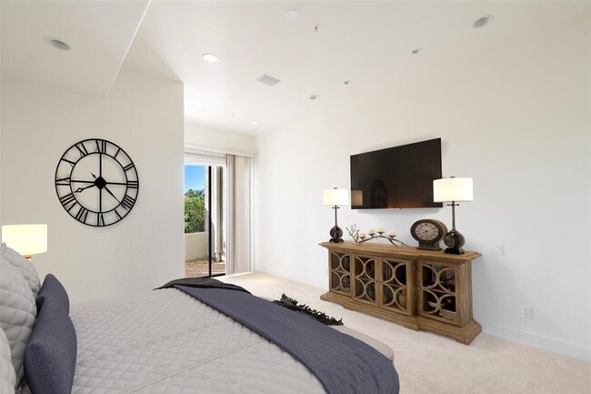 Building Photo - 7700 E Gainey Ranch Rd