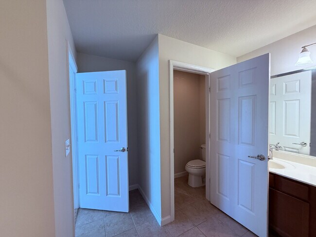 Building Photo - "Stunning Water View Townhouse for Rent in...