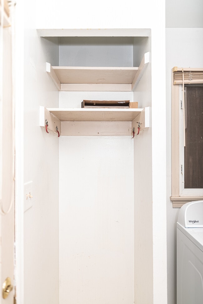 Building Photo - 116 N Union Ave