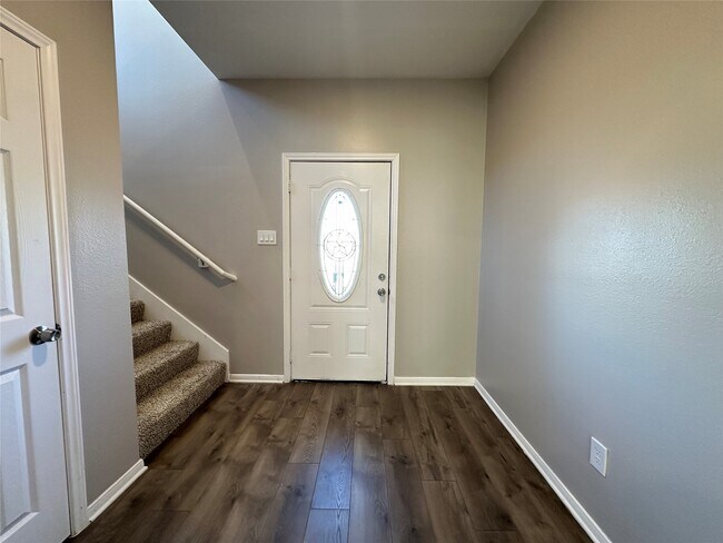 Building Photo - 11114 Beverley Pk St