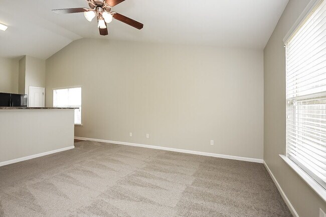 Building Photo - 138 Hill Side Way