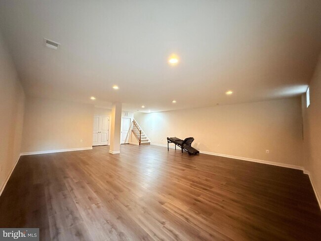 Building Photo - 42331 Benfold Square