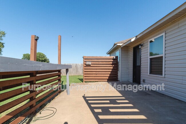 Building Photo - 1809 West Antler Way