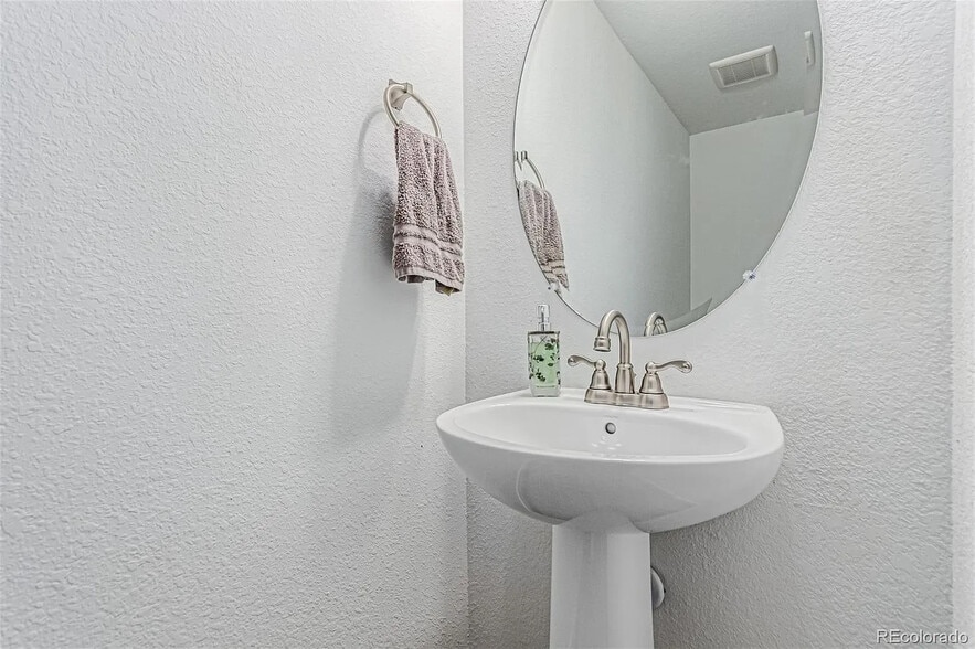 Building Photo - 7870 Horsebrush Ln