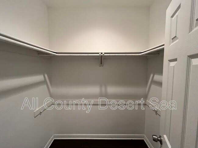 Building Photo - 4782 Tiara Dr