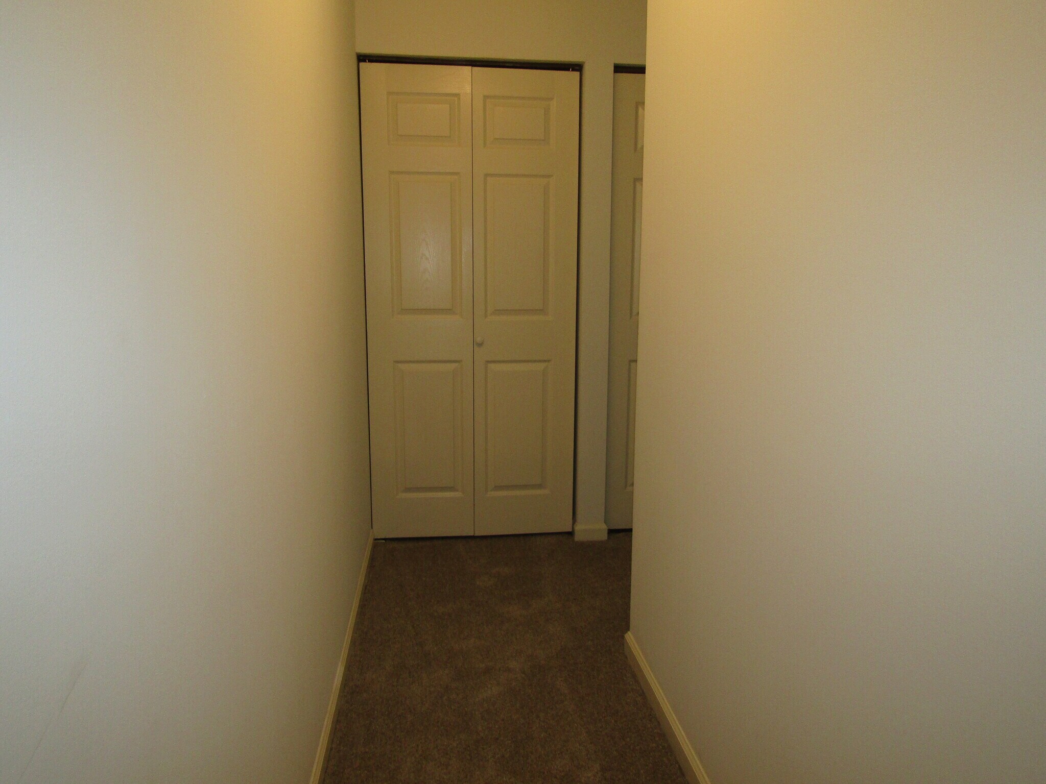 Building Photo - 52 Hilldale Dr