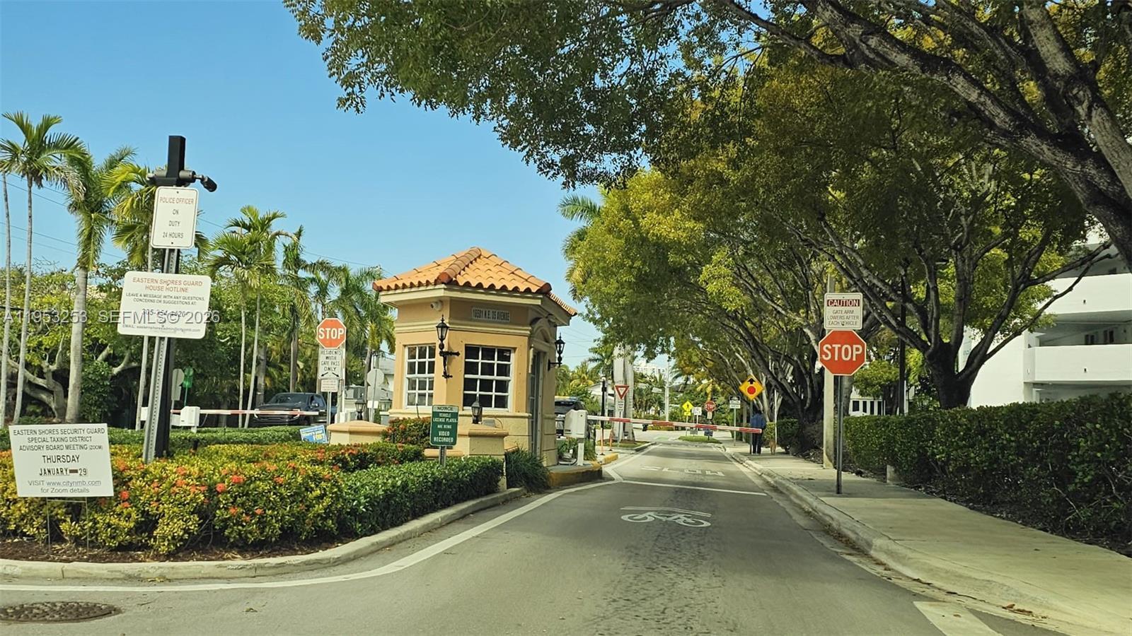 Building Photo - 3745 NE 171st St