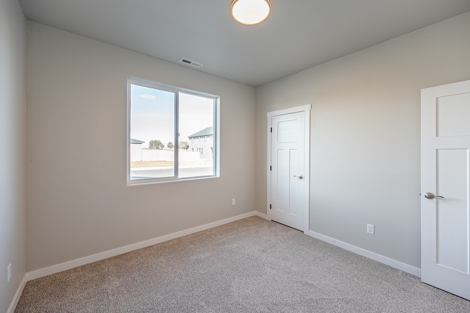 Building Photo - 4075 Quinn Dr NE