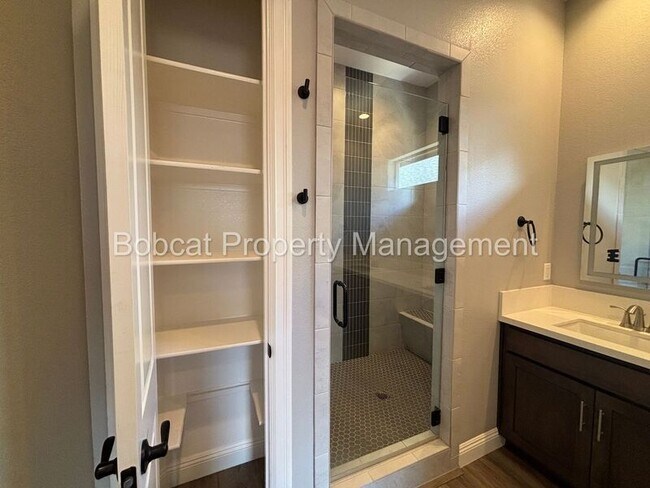 Building Photo - 3108 Cambria Lp
