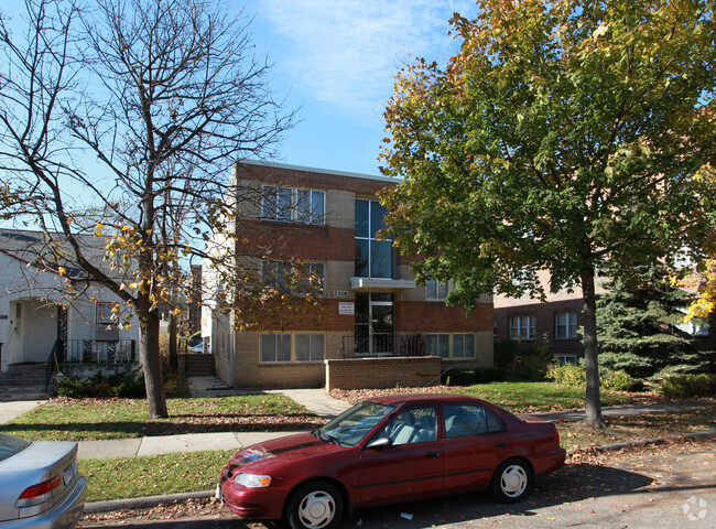 Building Photo - Girard Arms