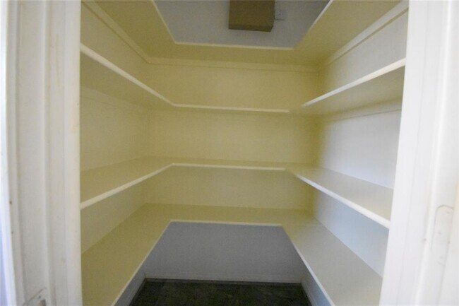Building Photo - 10942 Heather Trail Dr
