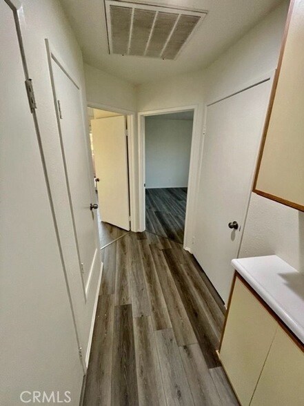 Building Photo - 79400 Ave 42