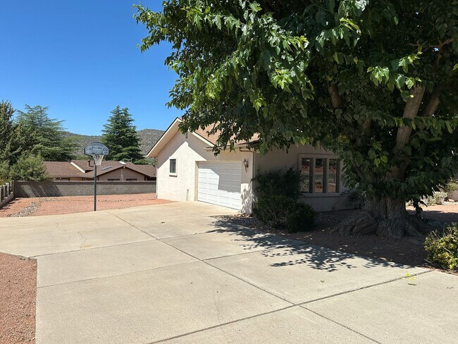 Building Photo - HOUSE - RED ROCK VIEWS - VILLAGE OF OAK CREEK