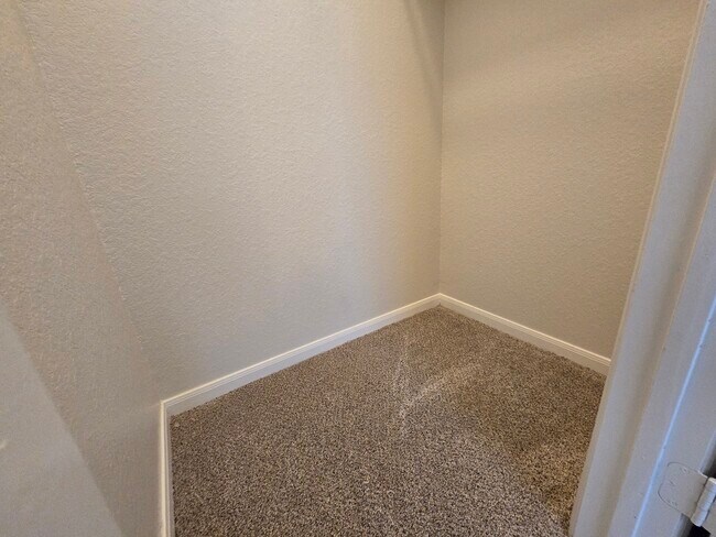 Building Photo - 18631 Mosshill Estates Ln