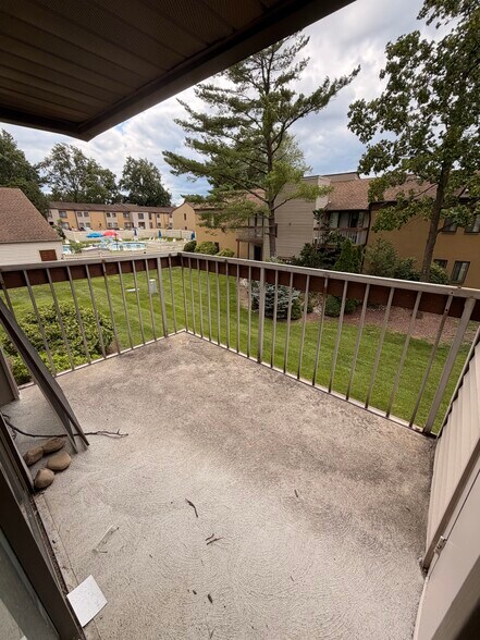 Building Photo - 252 Kips Ct