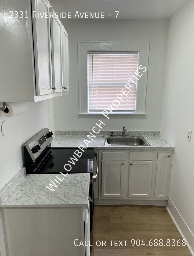 Building Photo - 2331 Riverside Ave