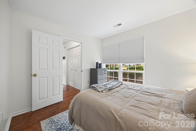 Building Photo - 5003 Sharon Rd