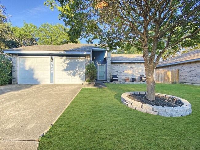 Primary Photo - Beautifully Maintained 3 bedoom 2 bath Rental Home that Blends Comfort, Modern Convenience, and T...
