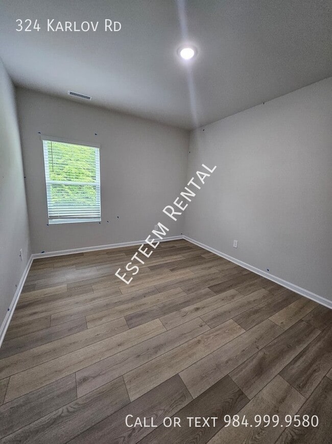 Building Photo - 324 Karlov Rd