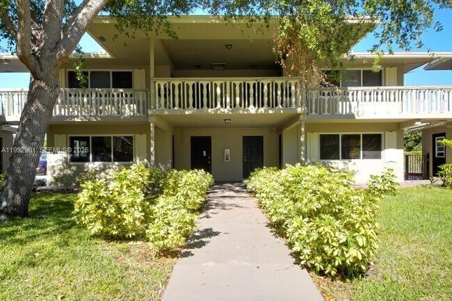 Building Photo - 265 SW 7th St