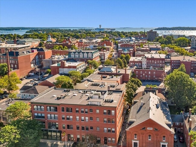 Building Photo - 281 Essex St