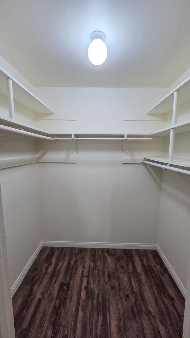 Building Photo - w510