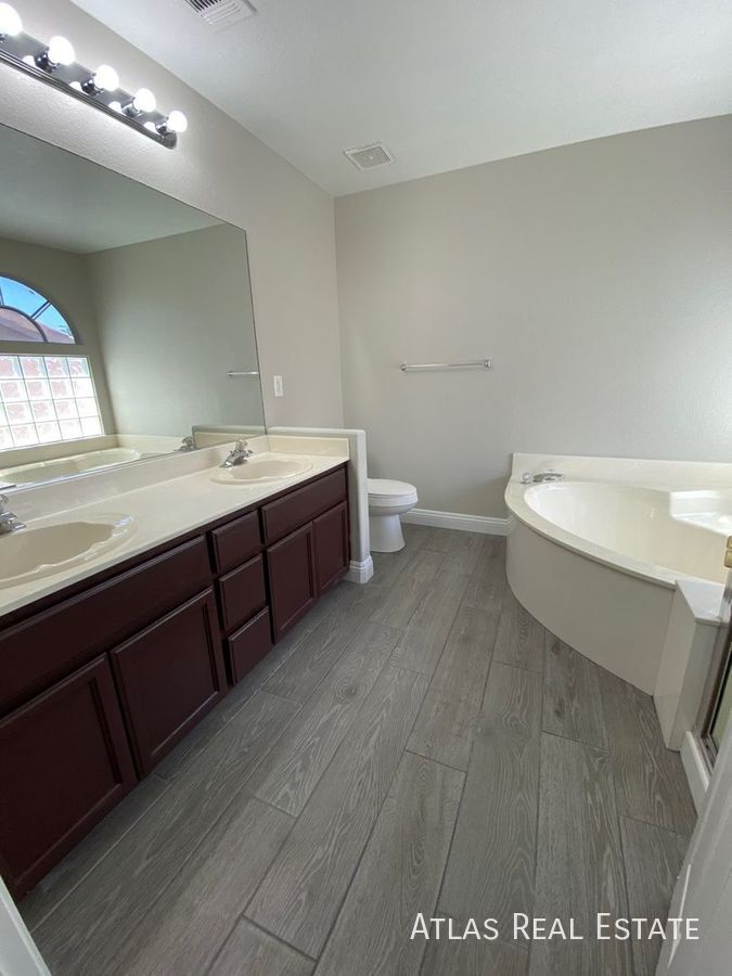 Building Photo - 8700 Texas Bronco Ave