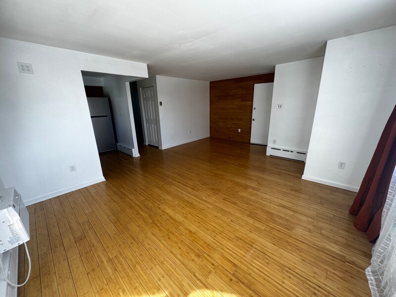 Building Photo - 207 Summit Ave