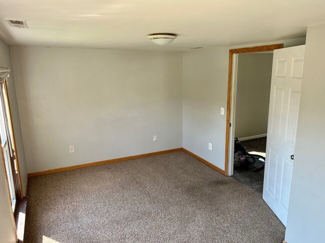 Bedroom 1 - 424 Allen St