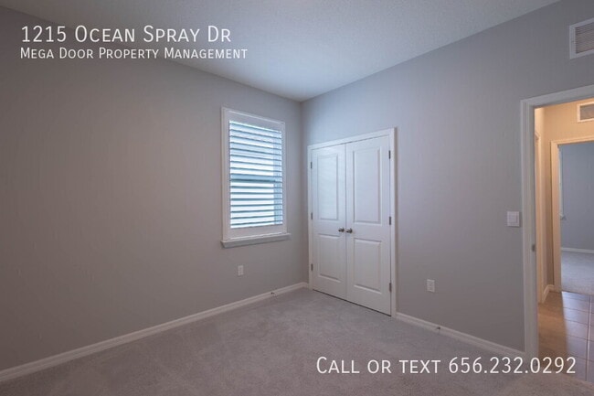 Building Photo - 1215 Ocean Spray Dr