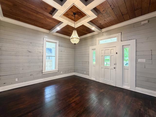 Building Photo - 405 E Denton St