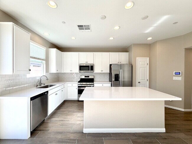 Building Photo - HIVE FALL MOVE-IN SPECIAL: NEWER 2024 BUILD | GATED COMMUNITY | SOLAR INCLUDED