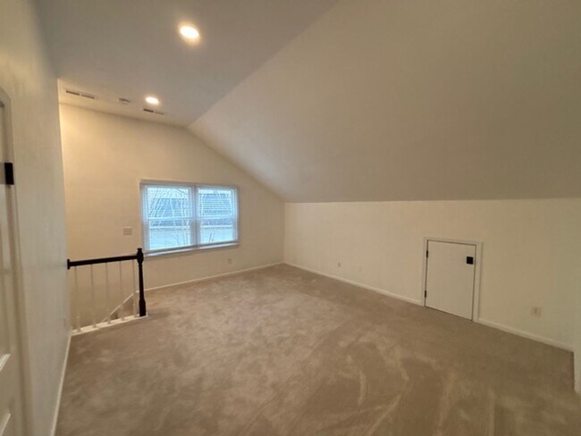 Building Photo - Cypress Point