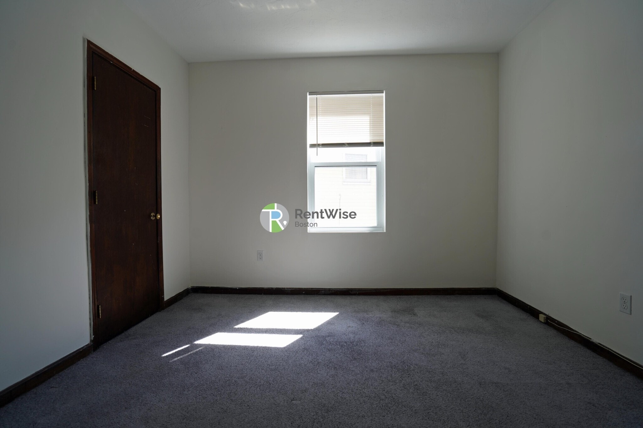 Building Photo - 87 Sheridan St