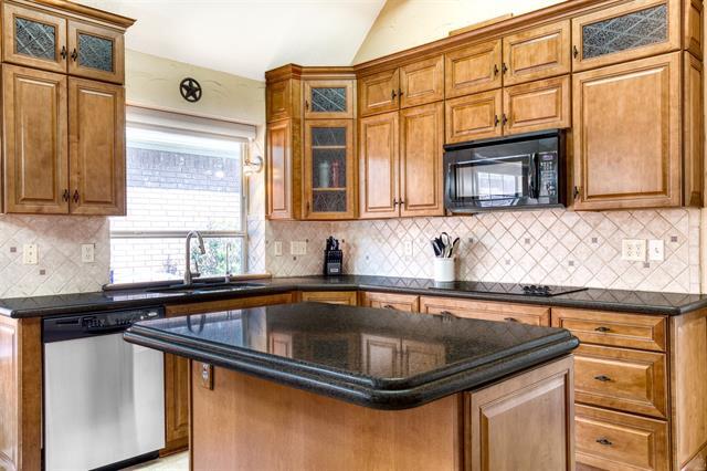 Building Photo - 1311 Royal Palm Ln